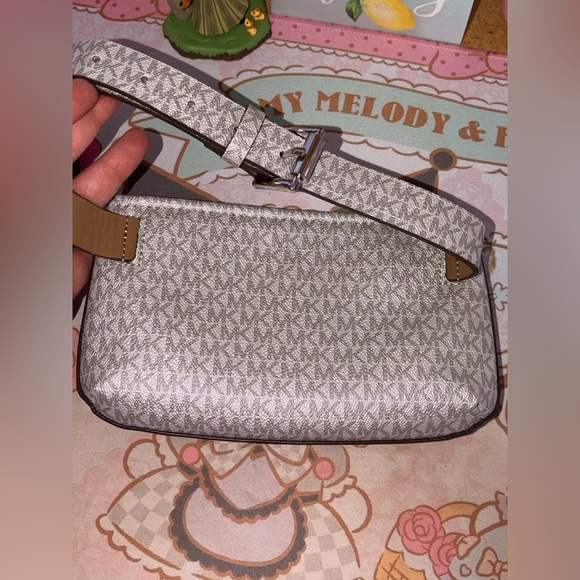 Michael Kors Silver Monogram Belt Bag 🩶 - Picture 5 of 7
